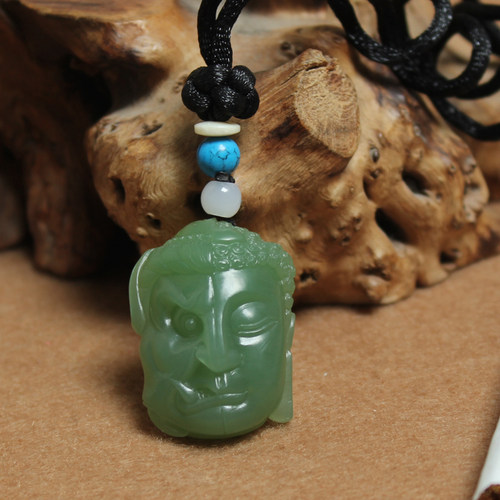 肉质细腻油润，雕工精细，刻画形象