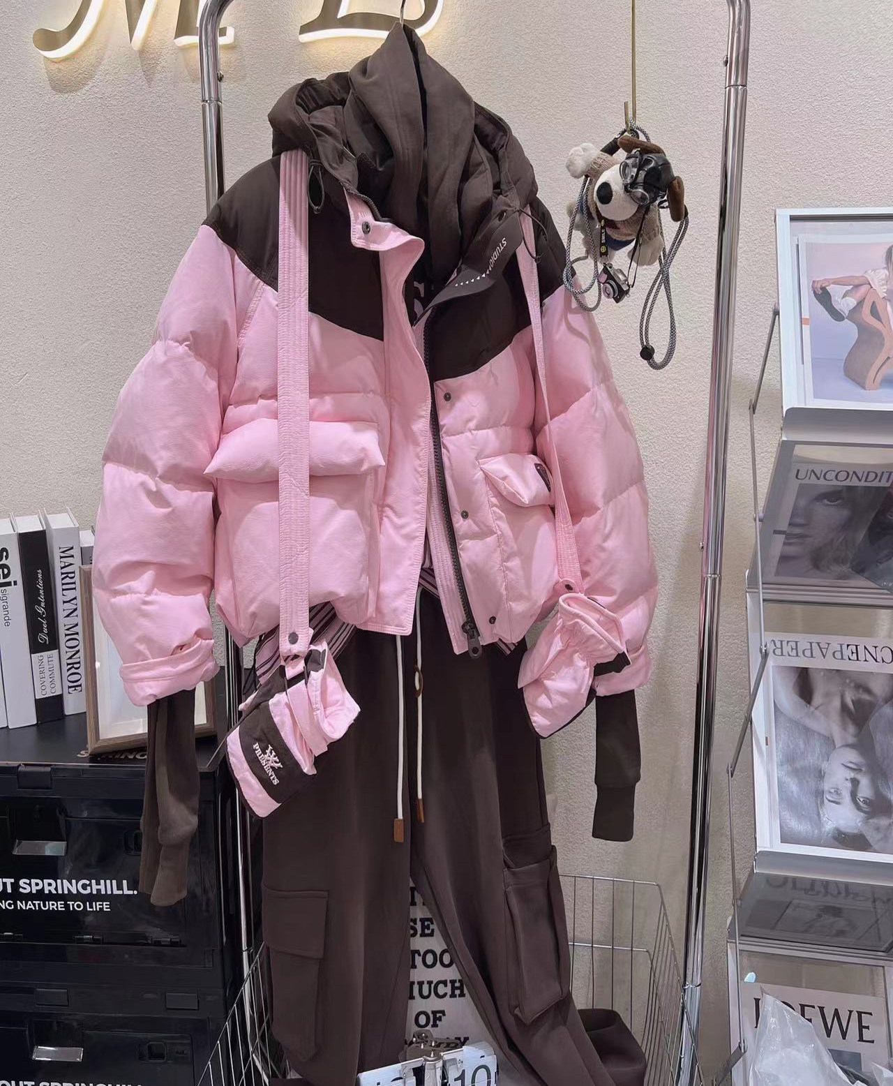 欧洲站2026冬季新款休闲连帽拼色户外白鸭绒防风手套羽绒服女