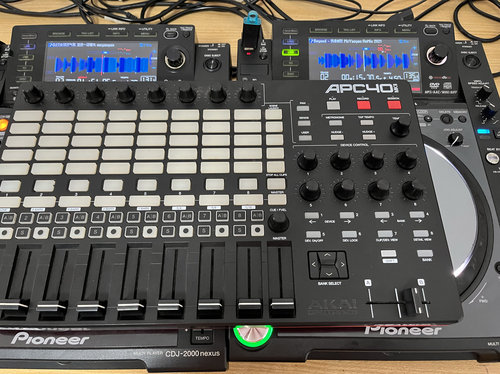 AKAI 雅佳APC40MK2 一个 9新 无修 酒吧VJ 灯光 视频 大屏控制器