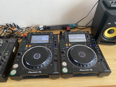pioneer 先锋CDJ2000NXS2打碟机一对 2000三代 DJ设备 正常使用