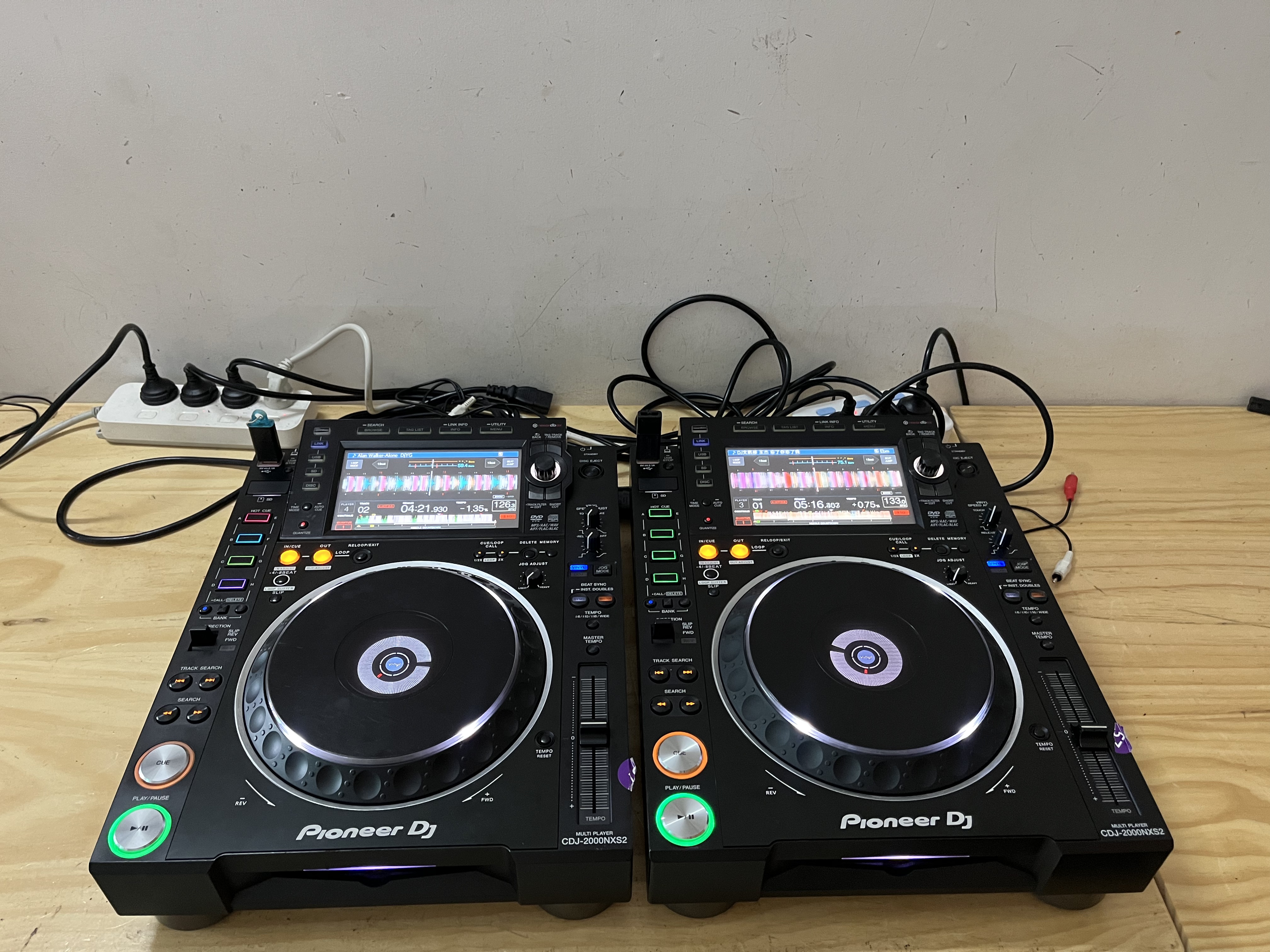 pioneer 先锋CDJ2000NXS2打碟机 2台 先锋2000三代 功能没问题