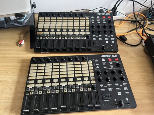 AKAI 雅佳APC40MK2 二代VJ控台 酒吧灯光 大屏MIDI 舞曲编辑