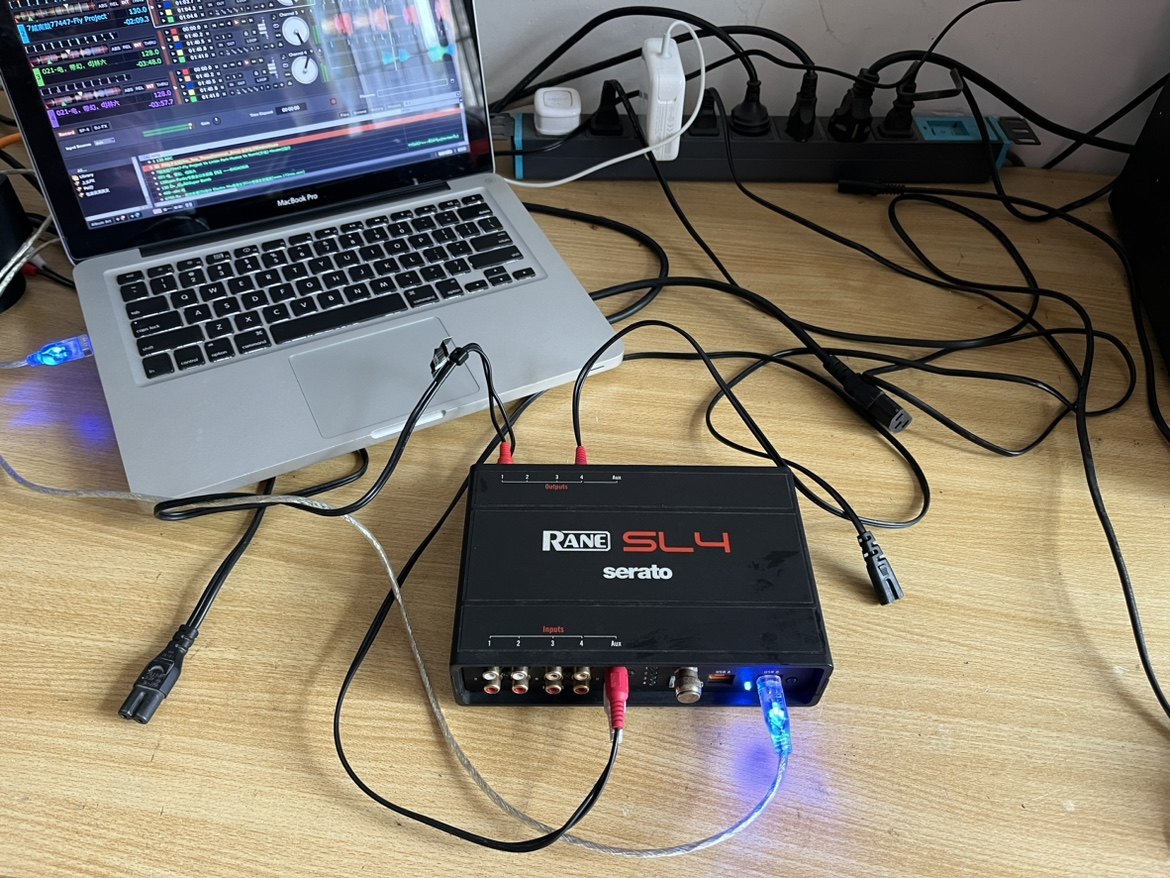 RANE SL4声卡 莱恩四代声卡 新版 DJ打碟声卡 正常使用 DJ声卡