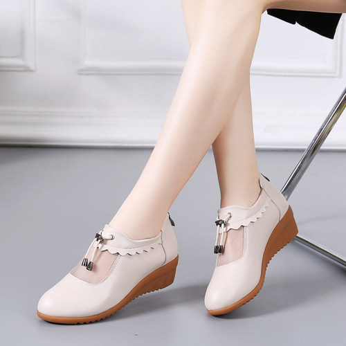 单鞋妈妈鞋春季新款软底四季鞋