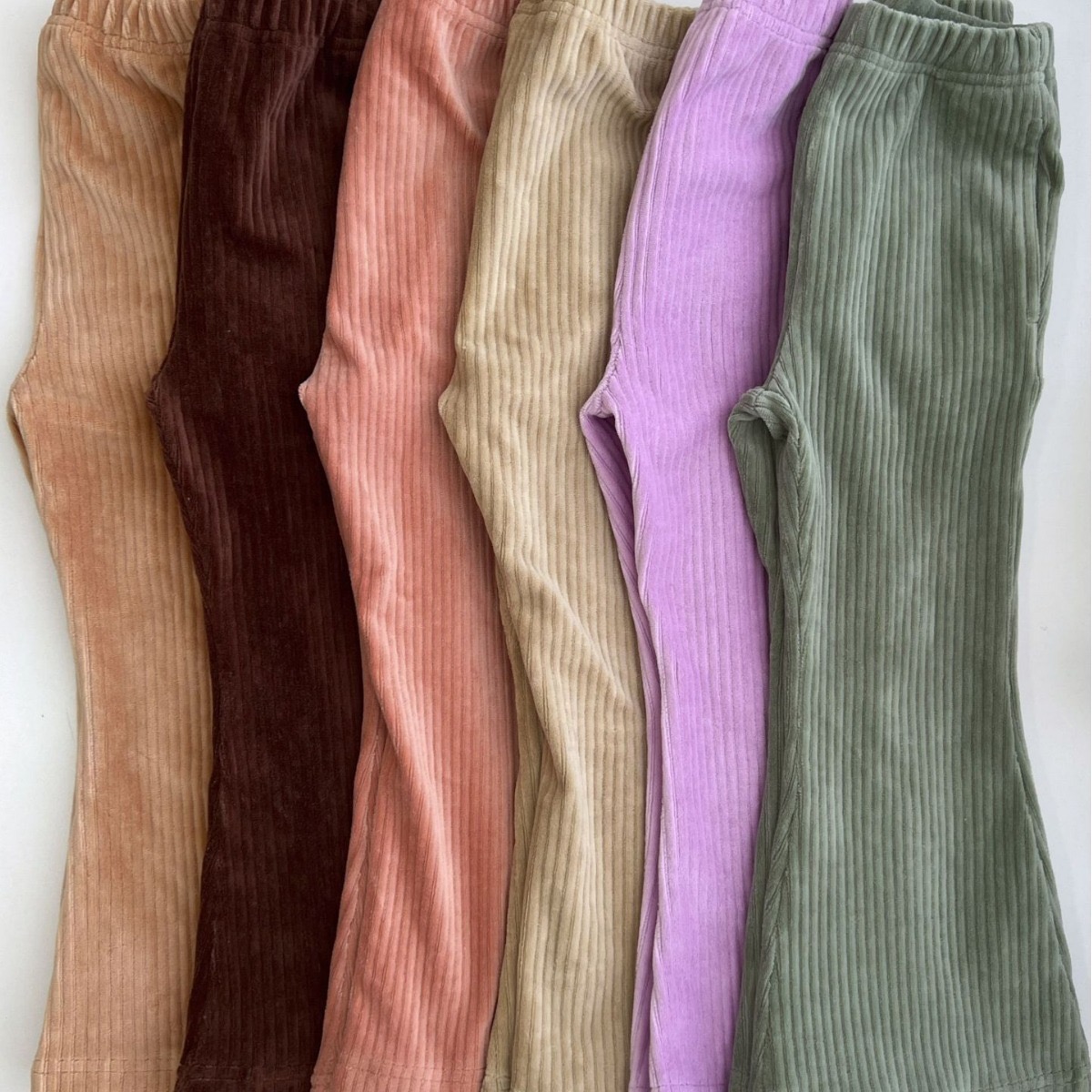 2025秋冬Pippi新款女童天鹅绒松紧带时尚复古喇叭裤百搭裤长裤子