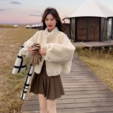 现货秋冬新款手发图蕾丝拼接花苞娃娃款皮毛一体外套8150p195k298，女装皮草，浙宝186