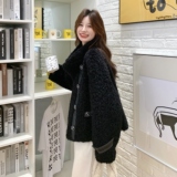 黑色拼接羊羔毛外套秋冬女2025新款高级感气质酷飒风皮毛一体外套，女装皮草，浙宝186