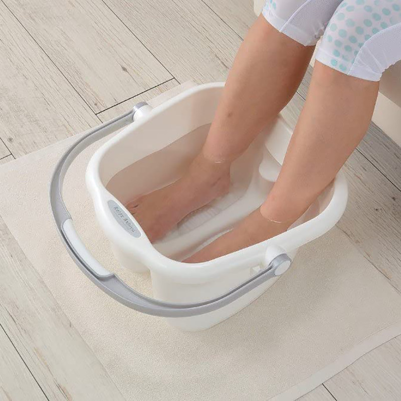 日本进口inomata脚底按摩足浴桶塑料泡脚桶手提大号足浴盆洗脚桶