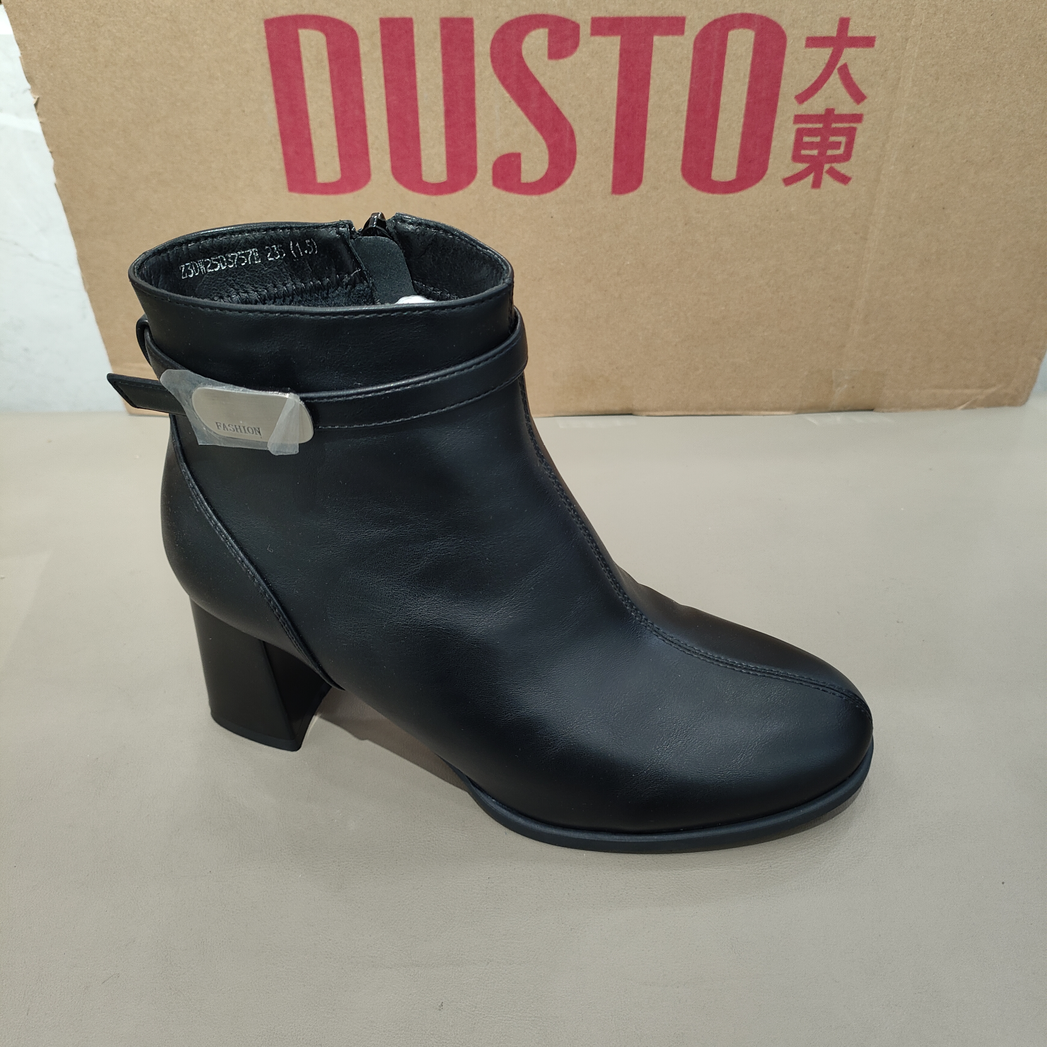 大东加绒女靴2025年新款冬季粗跟加绒保暖短靴棉靴舒适女靴3757