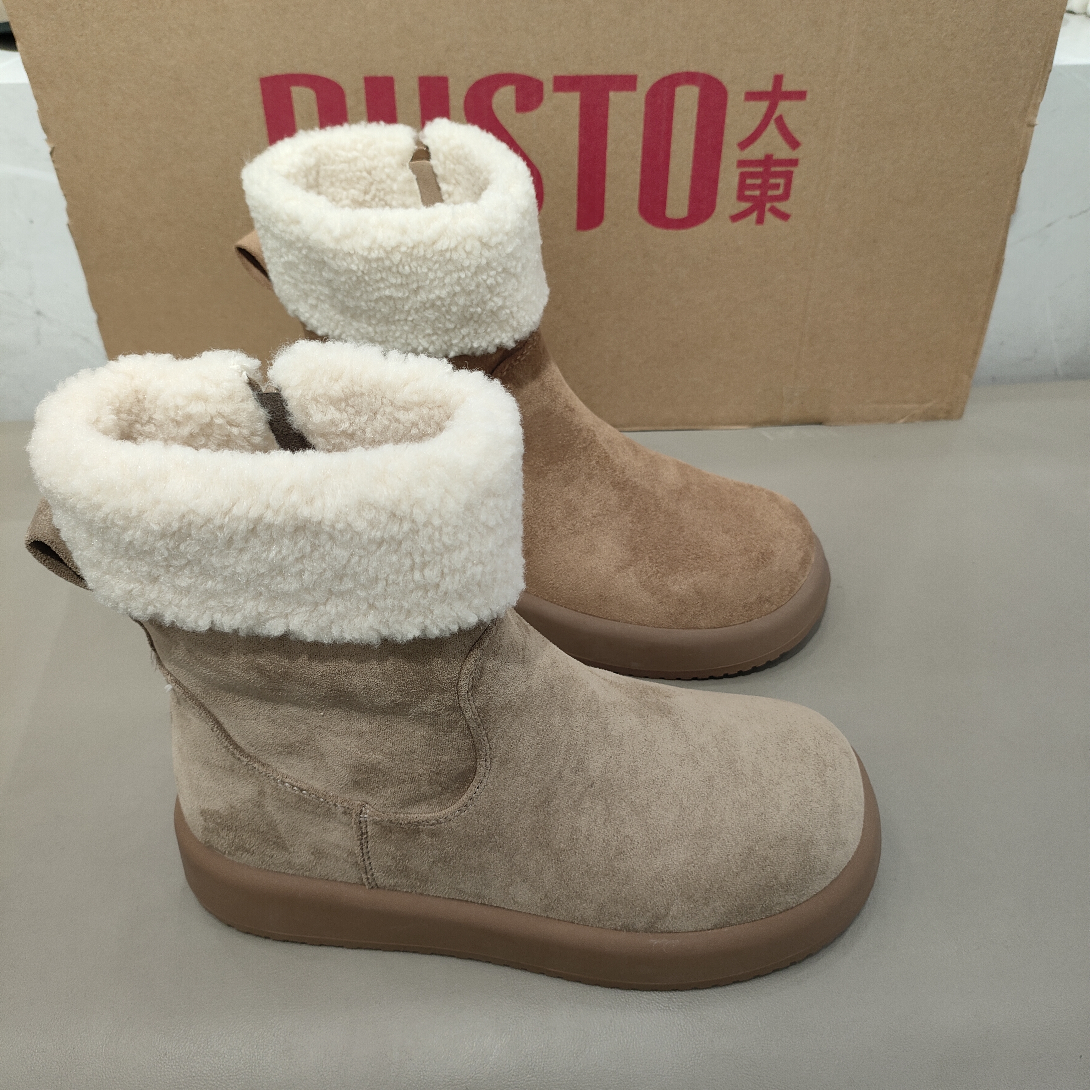 大东雪地靴女2025冬季新款加绒保暖棉鞋平底时尚勃肯鞋1616