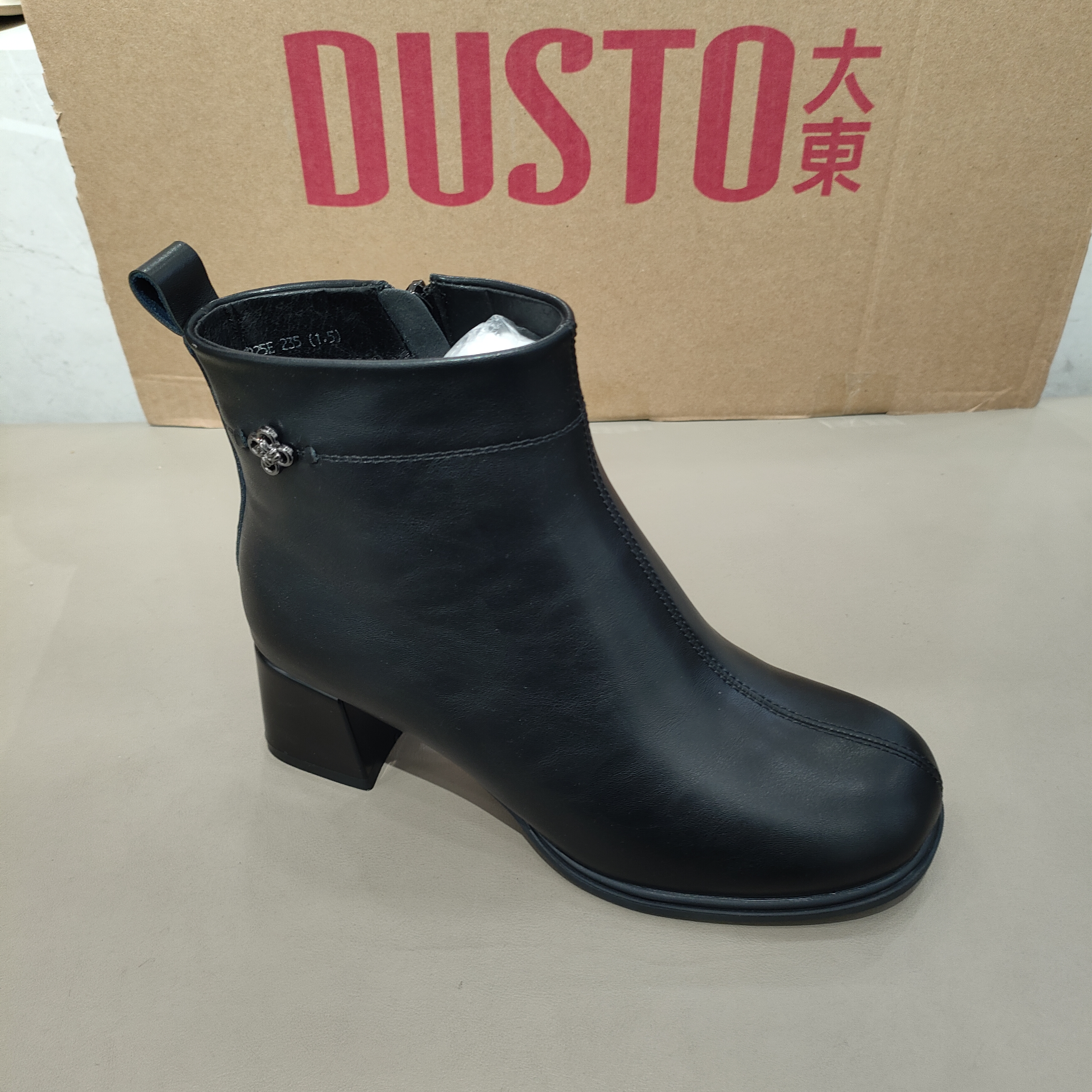 大东加绒女靴2025年新款冬季中粗跟加绒保暖短靴棉靴软底舒适3825