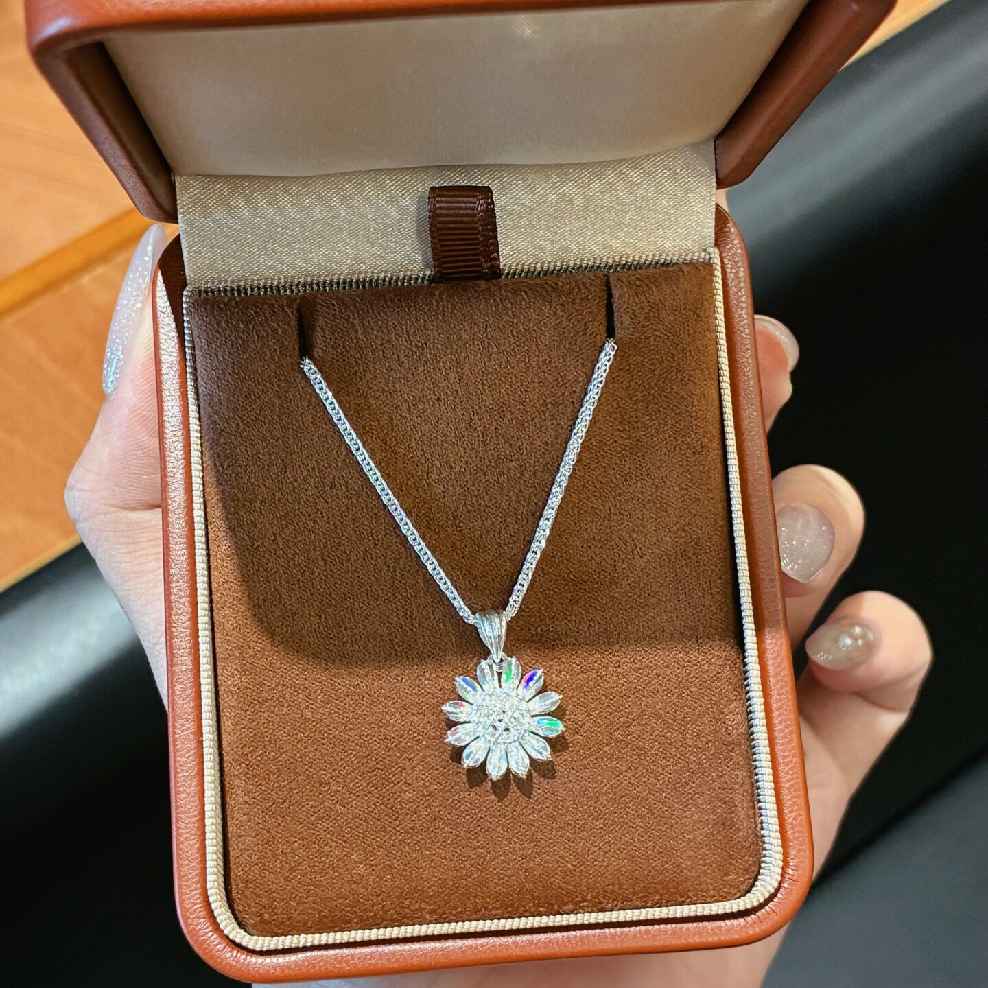 足银999纯银幻彩太阳花项链女
