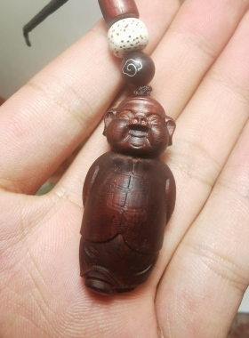 紫檀精雕刻猪财主钥匙小挂件吊坠