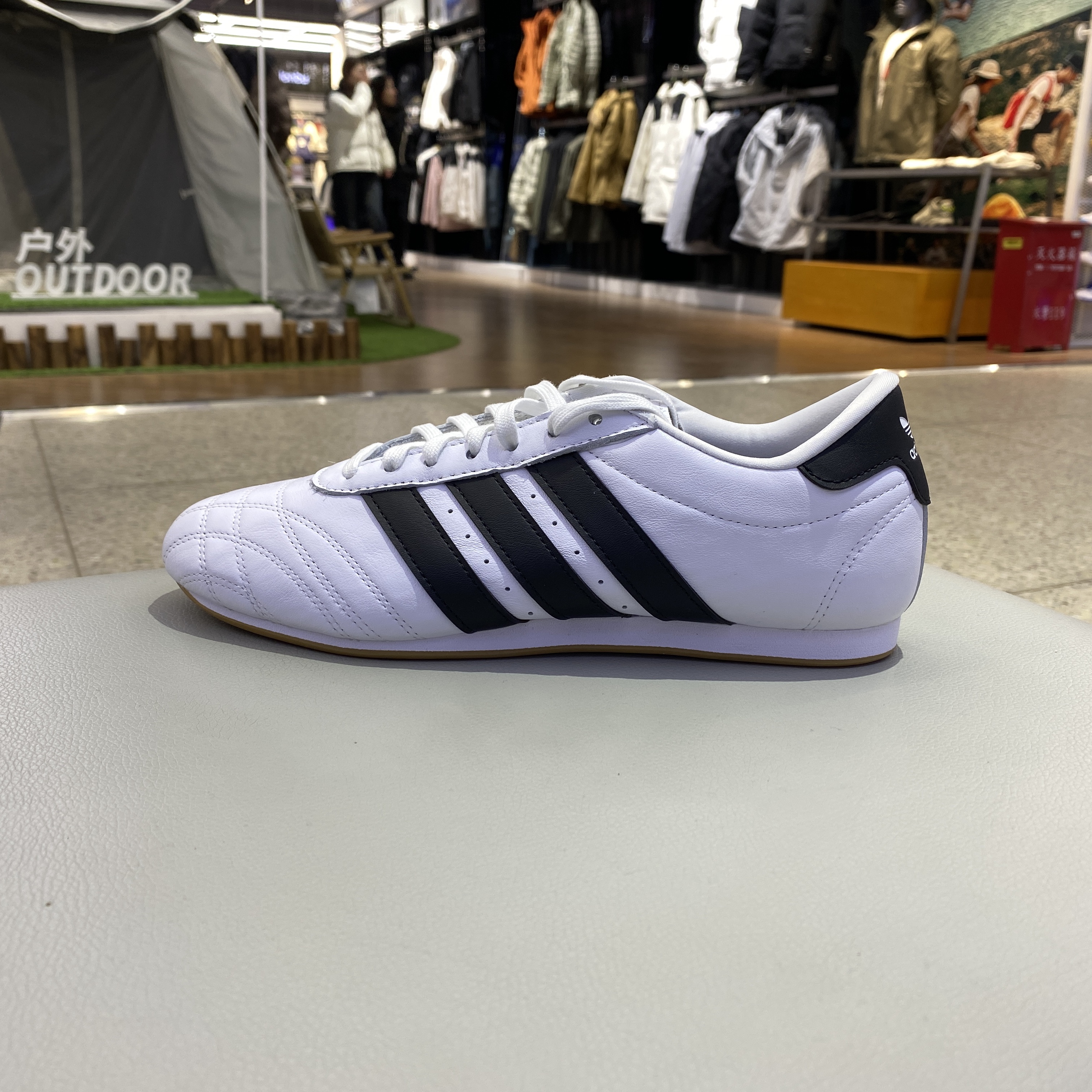 adidas阿迪达斯三叶草女JENNIE同款TAEKWONDO跆拳道板鞋JS1194