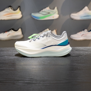 ARHW001 PRO男子反光轻量高回弹缓震保护跑鞋 李宁2026新款 越影5