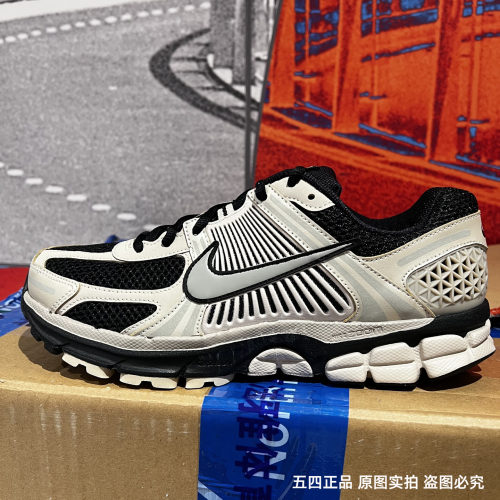 NIKE耐克男子ZOOM VOMERO 5复古老爹鞋运动时尚休闲鞋FJ4151-008