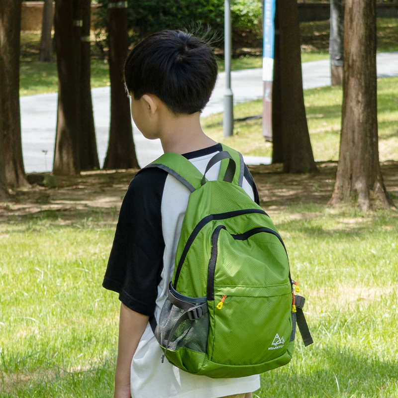 儿童超轻背包轻便可折叠男孩外出旅游一年级补习秋游小学生软书包