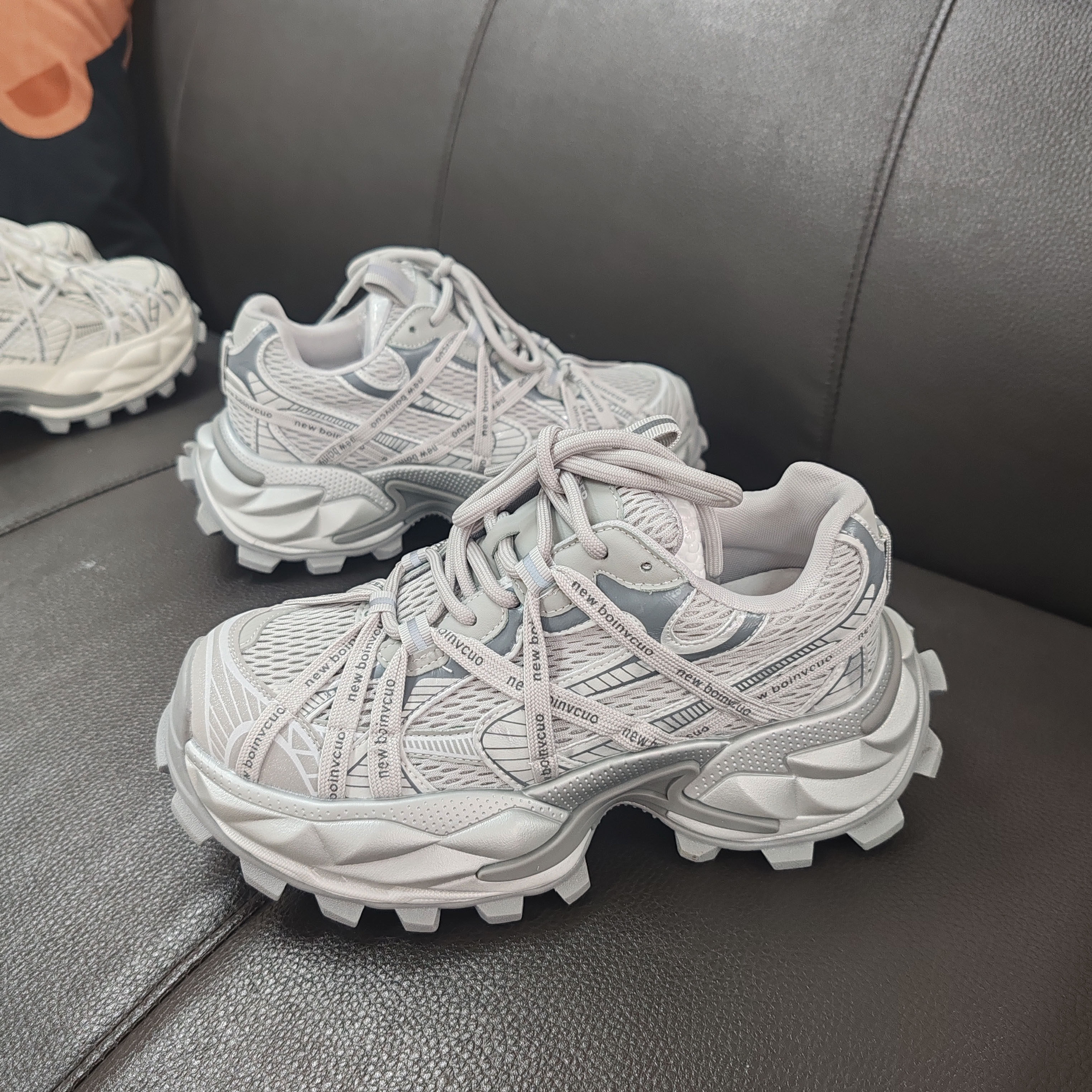 【顺丰包邮】2026新款网布透气耐磨防滑白色厚底休闲运动老爹鞋女