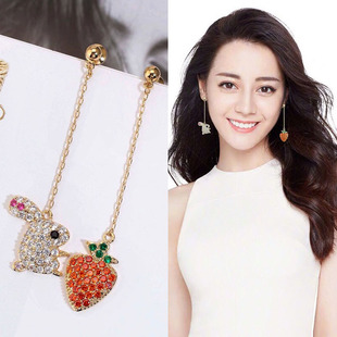 迪丽热巴同款耳环女日韩气质可爱小兔子草莓纯银耳环周冬雨轻奢饰