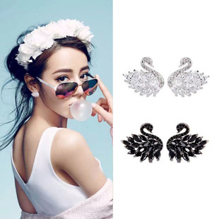 迪丽热巴同款耳钉女超闪黑色天鹅耳环日韩气质轻奢赵丽颖时尚耳饰