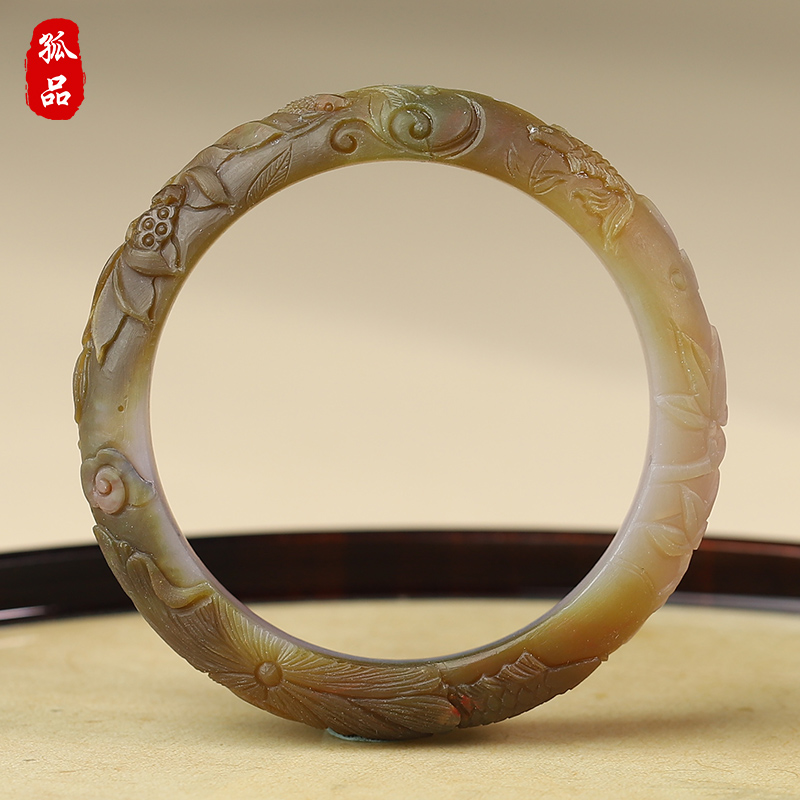 精雕盐源玛瑙手镯饰品