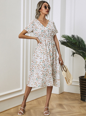 V领显瘦收腰白色短袖连衣裙