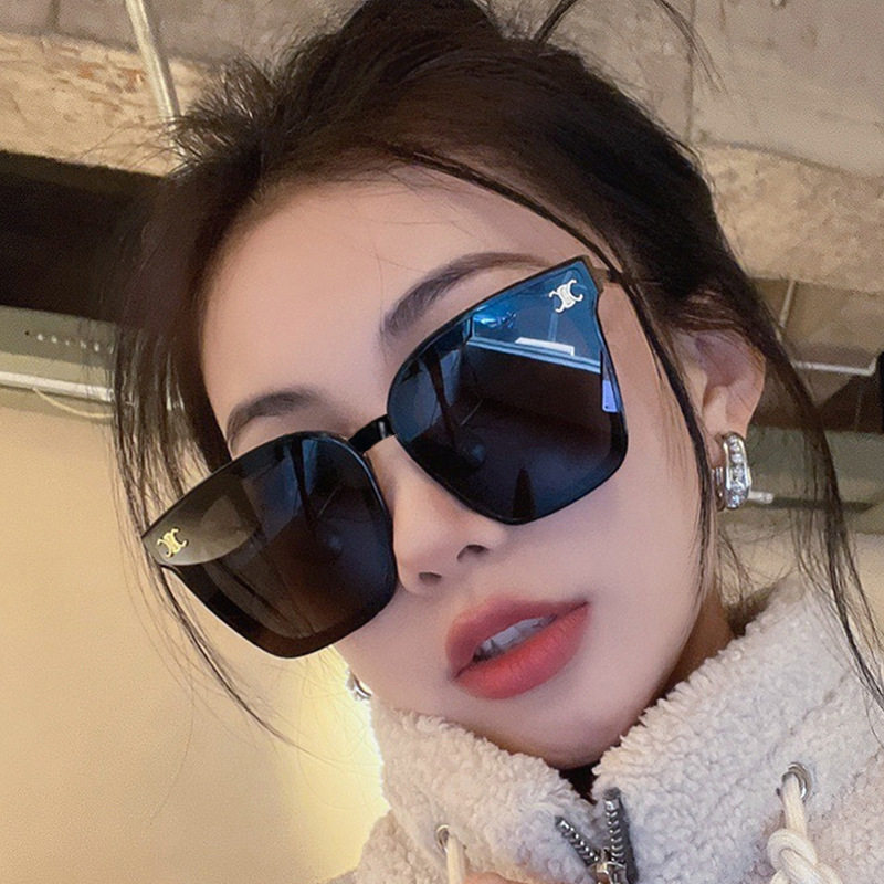 方框形高级感女墨镜韩版潮防紫外线开车男金属太阳镜妈妈防晒眼镜
