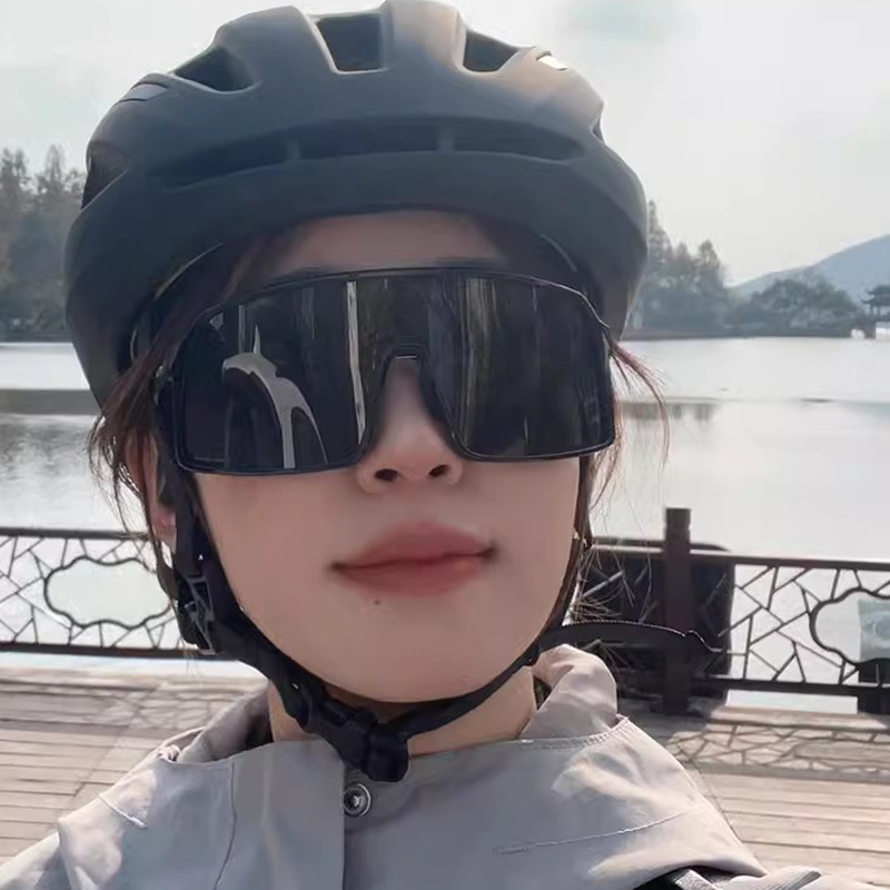 网红大框护目骑行防风镜男女防沙透明眼镜2025轻便墨镜登山太阳镜