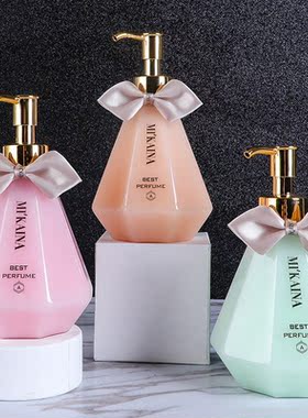 小黑裙身体乳保湿滋润秋冬补水全身持久留香正品coco香水味润肤乳