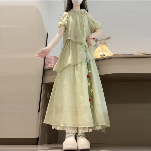 巨好看蕾丝拼接连衣裙森女夏季2026新款高中学生花朵腰绳显瘦长裙
