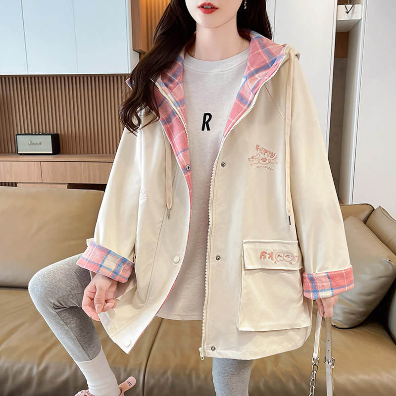 休闲慵懒洋气百搭上衣女2026春秋新品初高中学生格纹拼接风衣外套