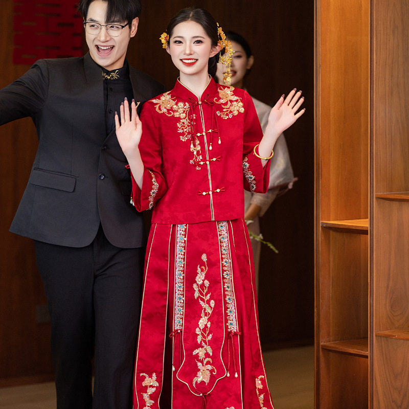 轻奢新中式红色刺绣旗袍礼服秀禾服 新娘敬酒服 出门服 结婚