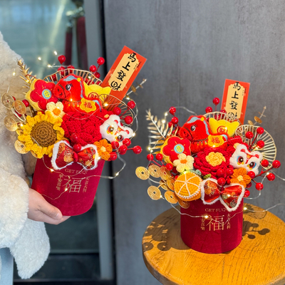 新年红毛线玫瑰向日葵抱抱桶