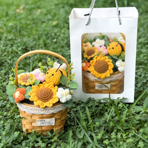 成品手工编织毛线向日葵蜜蜂花篮