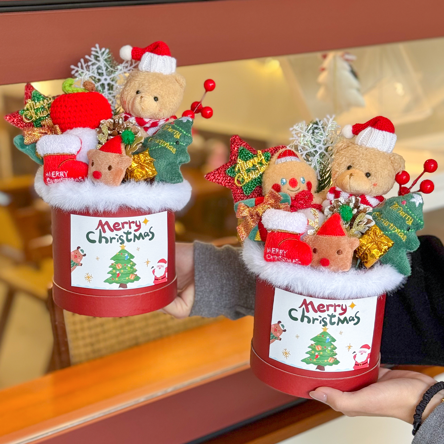 圣诞小熊抱抱桶花束平安夜送礼