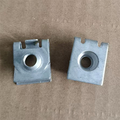 适配丰田24-25霸道普拉多vx顶配LC250车牌架底座牌照托底座卡扣