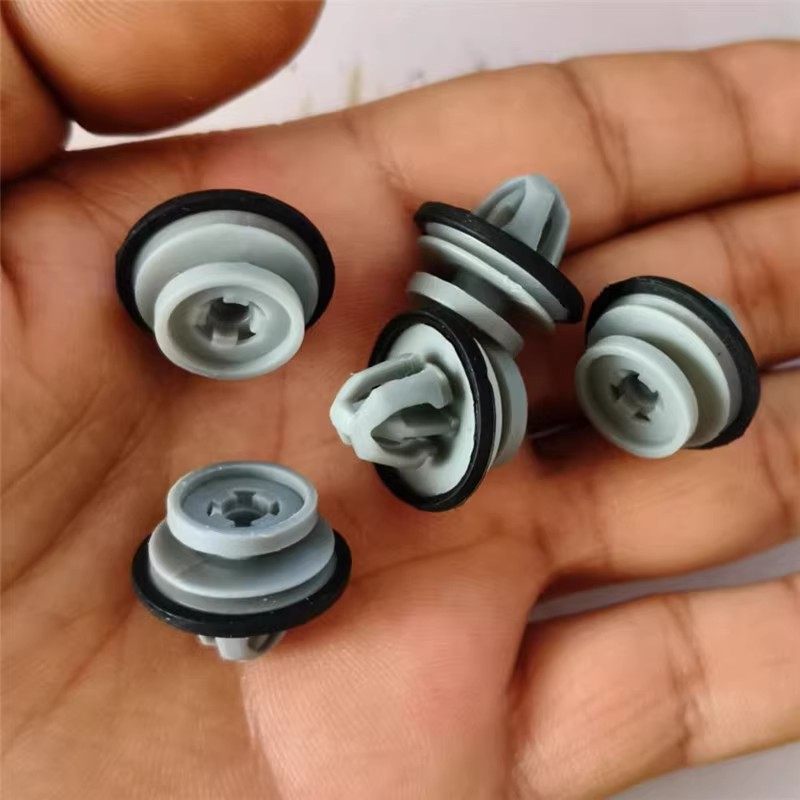 新款路虎运动版揽胜极光卫士车门下侧裙防护板前挡泥板后轮眉卡扣