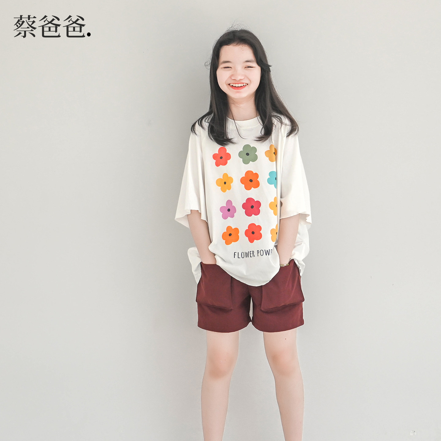 夏季女生米白短袖花朵t恤上衣