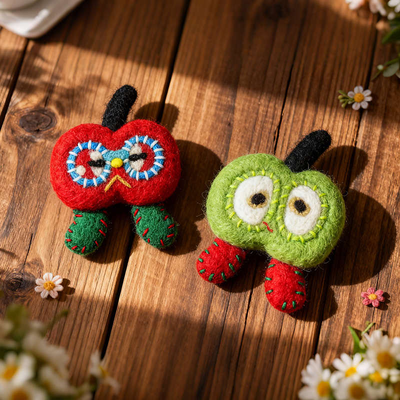 尼泊尔手工羊毛毡卡通水果胸针配件创意苹果配饰diy包包服帽材料