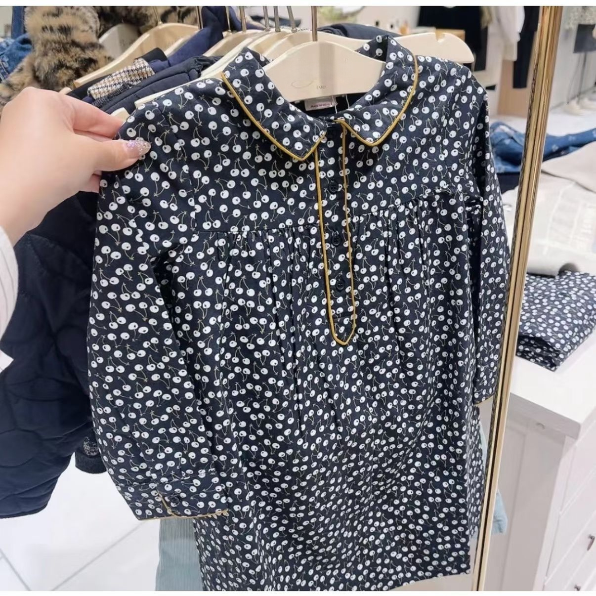 法单~女童藏青色樱桃印花连衣裙