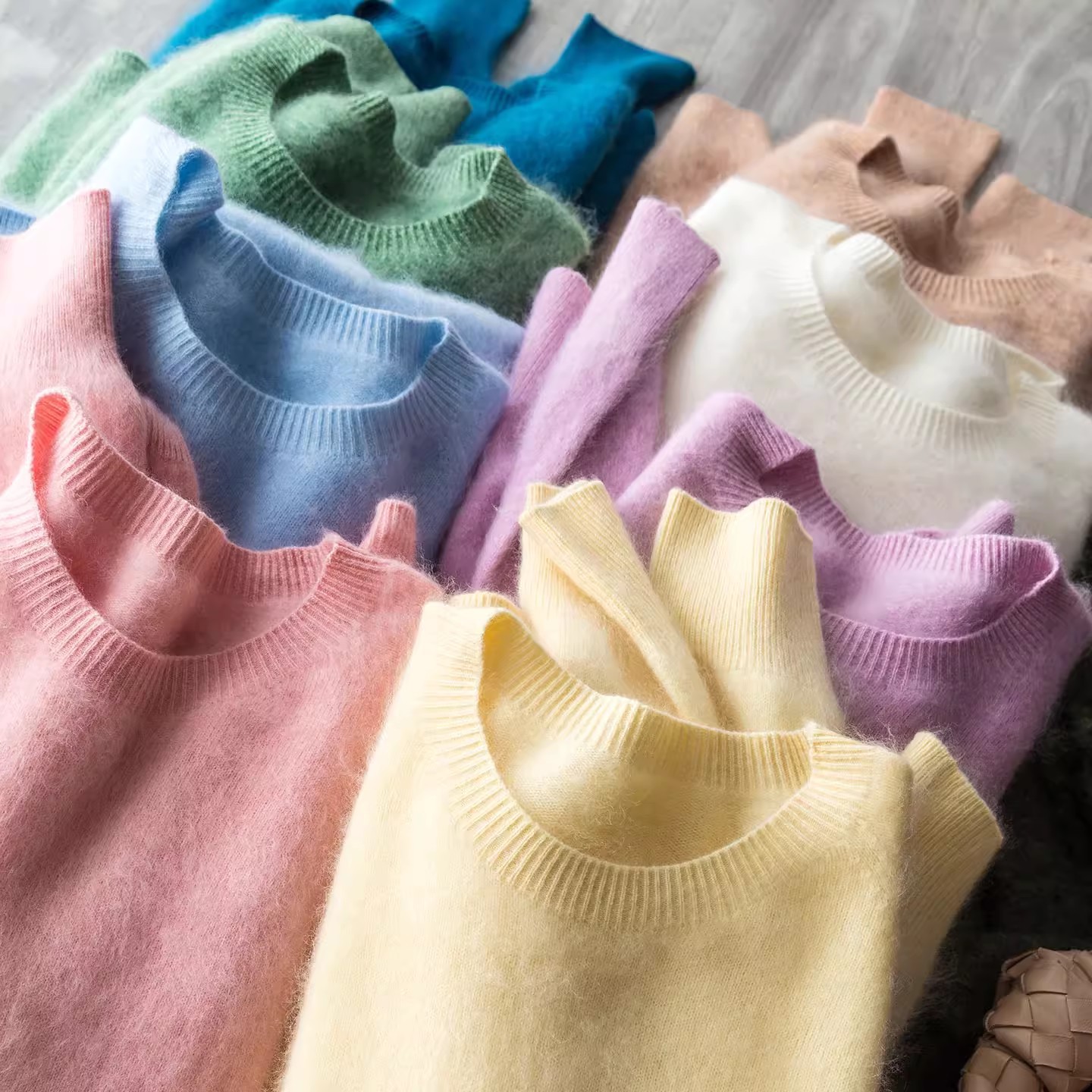 爆款羊毛拉绒拉毛羊绒羊毛26支无缝一体毛衣百搭圆领云柔针织衫