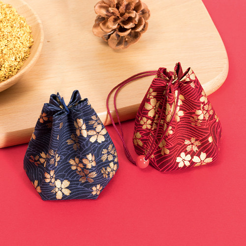 六合如意香包，可以打开替换香料