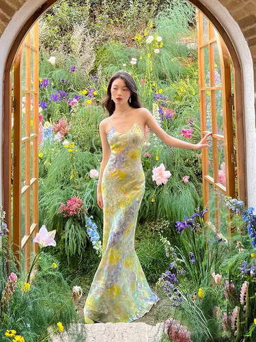 桑蚕丝油画法式金属丝鱼尾吊带裙