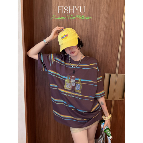 FISH YU -美式复古微醺酒瓶子涂鸦条纹宽松大版圆领短袖T恤26258