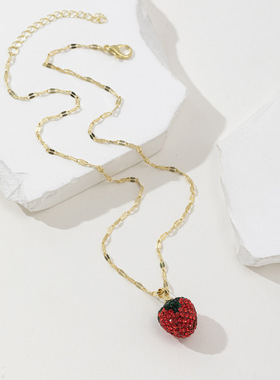热销新品满钻草莓水果吊坠项链女外贸嘴唇链饰品