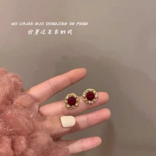 宫廷风小巧2023年新款 「全店买二赠一」丝绒酒红耳环复古法式 耳钉