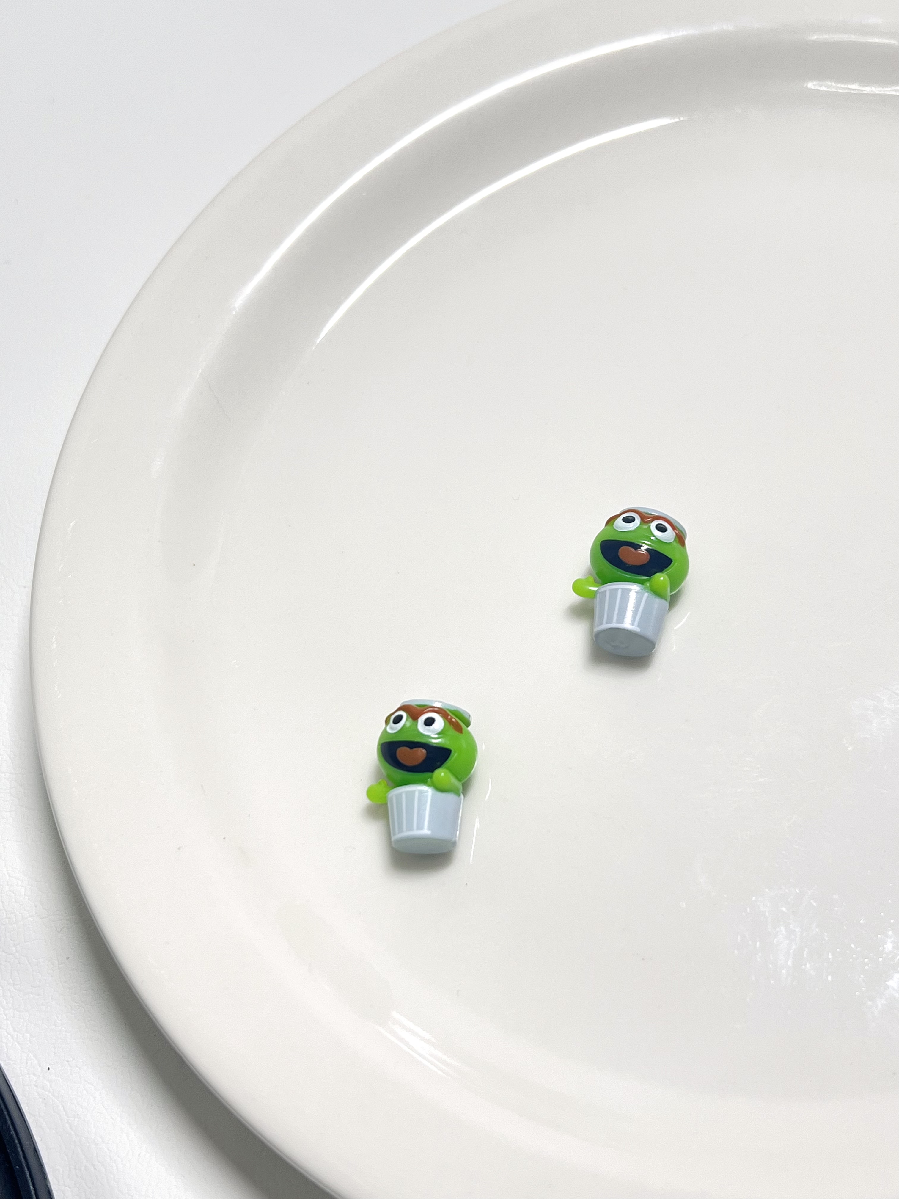 散货芝麻街垃圾桶公仔盲盒配件娃屋奶油胶滴胶手工diy材料