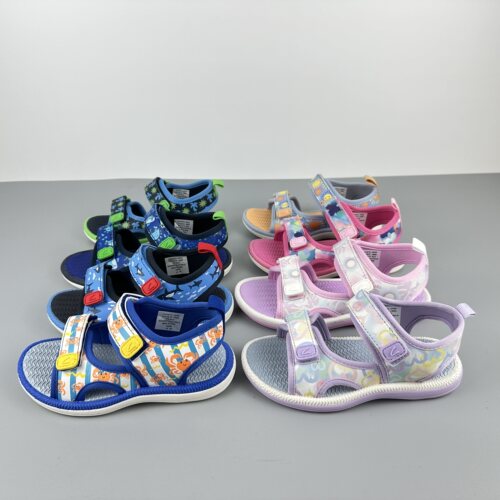 外贸原单出英国男女童夏季露趾凉鞋轻便防滑沙滩鞋儿童凉鞋