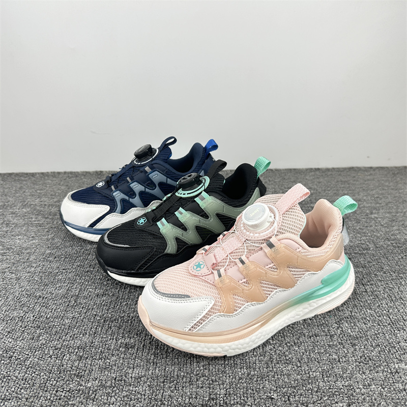 原单男女童春夏秋款运动鞋轻便软底透气跑步鞋防滑旋转纽扣休闲鞋