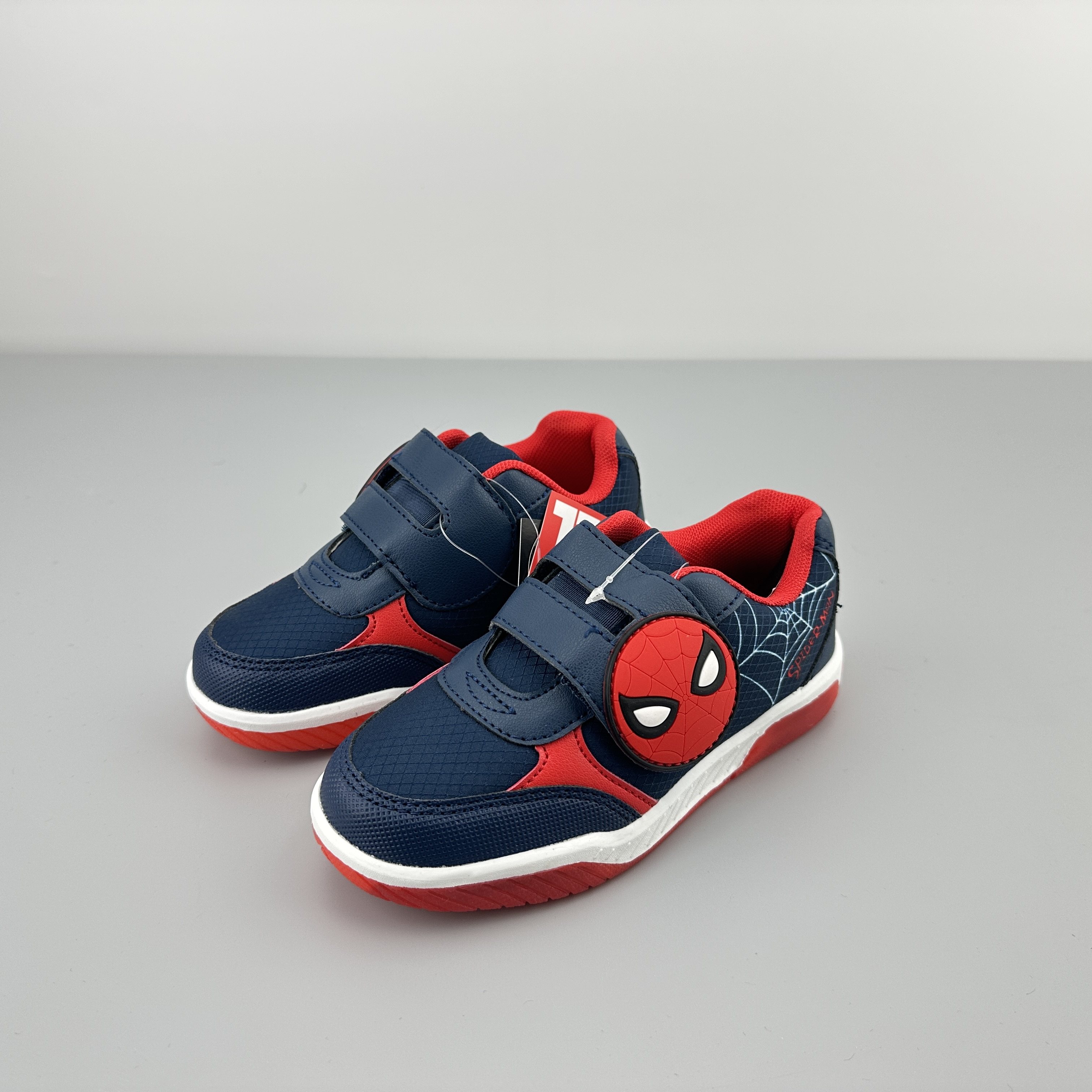 外贸原单出美国男童运动鞋四季款儿童休闲鞋蜘蛛侠闪灯鞋防滑耐磨,童鞋/婴儿鞋/亲子鞋,运动鞋,淘宝优惠券,粉丝福利购,淘宝优惠卷